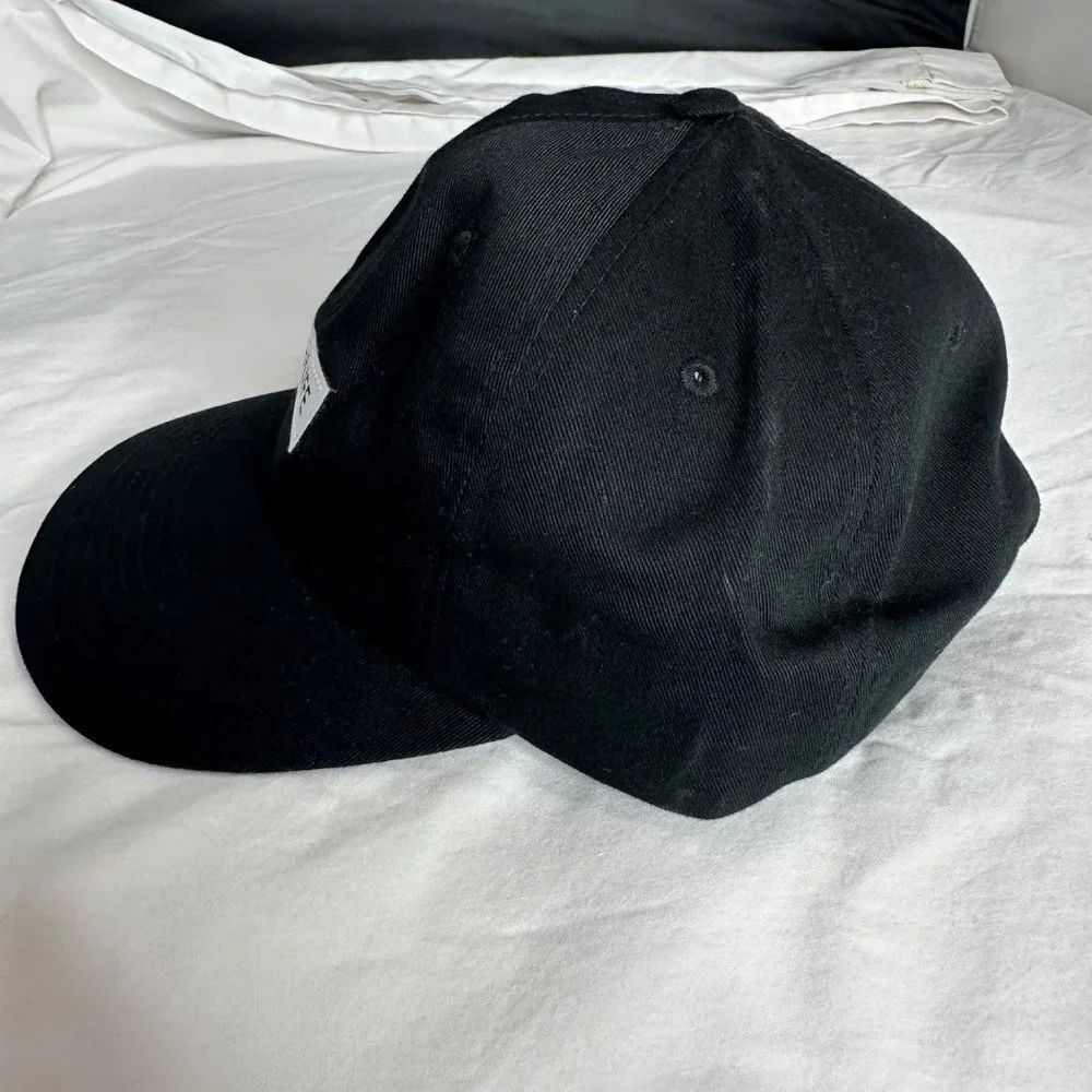 Goodlife Black Curved Brim Box Logo Adjustable Baseball Cap Casual Hat - Picture 4 of 9